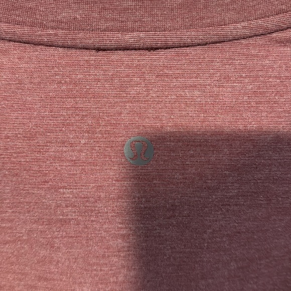Lululemon- Henley Large - Picture 4 of 4
